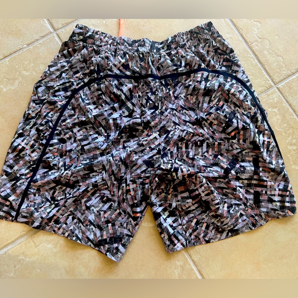 Lululemon 9” unlined Pace Breaker Shorts XL EUC